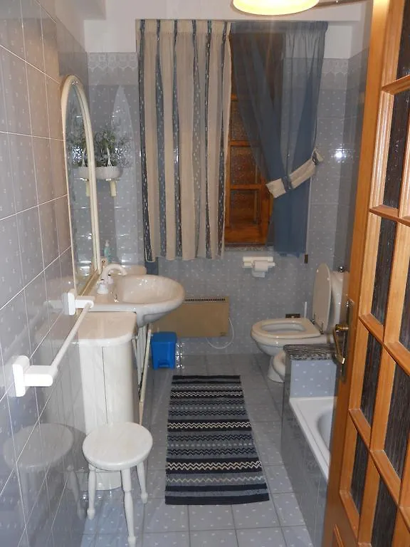Villa Rosi Naso 0*,